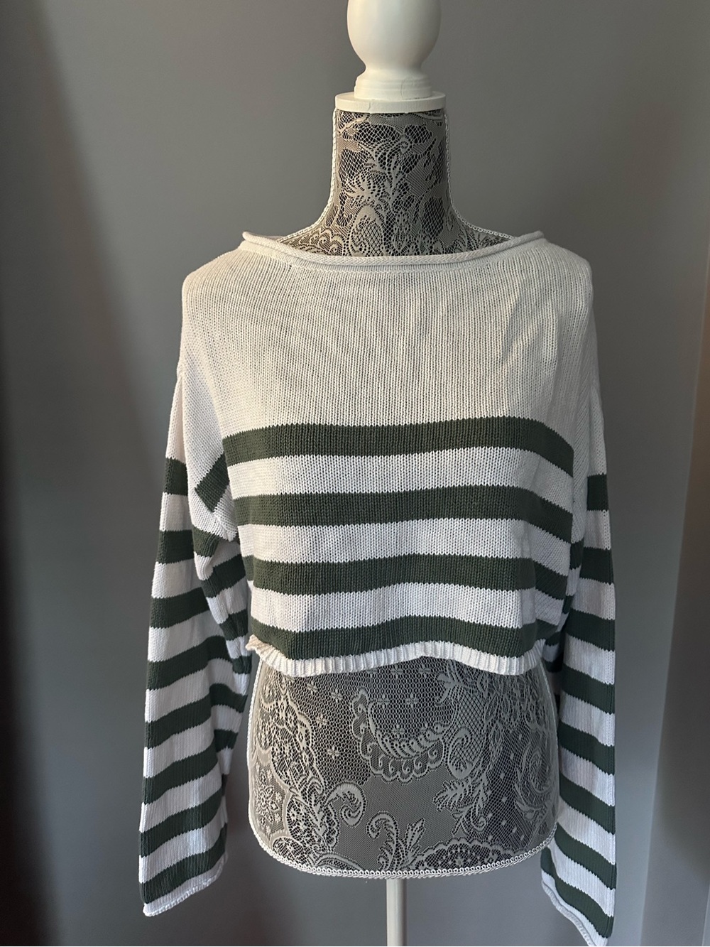 Garage Striped Cropped Sweater - White & Olive